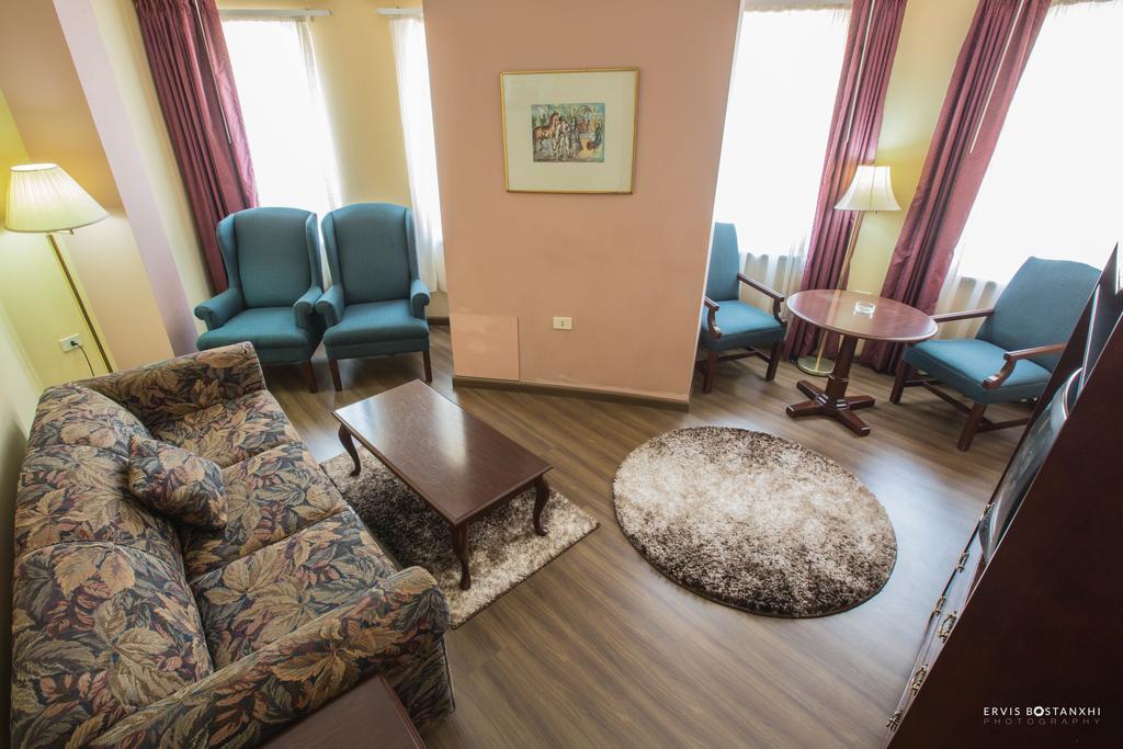 Hotel Regency Korce Exterior foto
